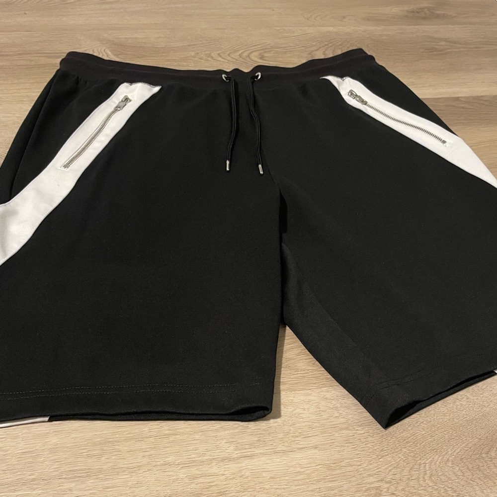 INC Men’s Regular-Fit Colorblocked Drawstring Short - Picture 3 of 5
